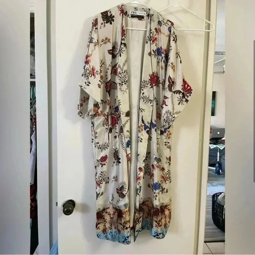 Zara Moroccan Italian Fabric Multicolor Floral Duster - Picture 2 of 5